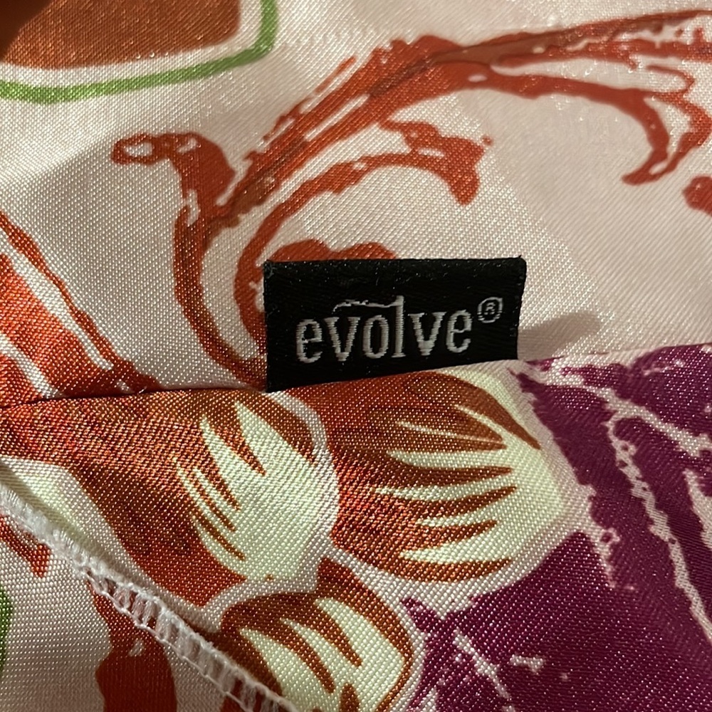 Beautiful Patterned Design Satin Bonnet - Evolve - Picture 3 of 6